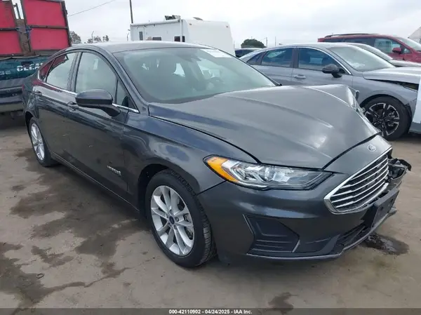 3FA6P0LUXKR174476 2019 FORD FUSION - Image 1