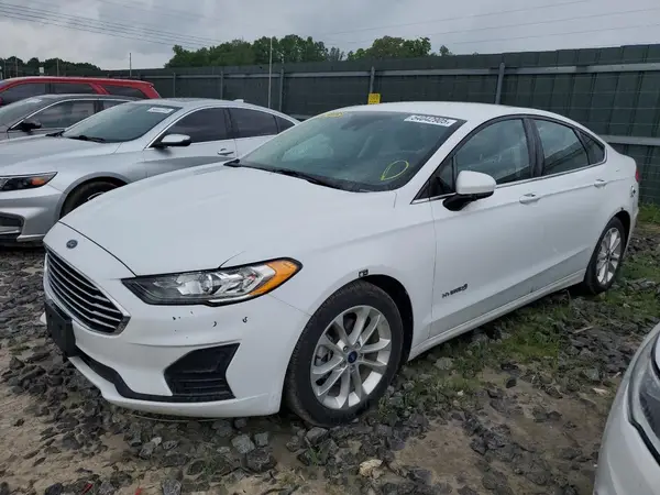 3FA6P0LUXKR184053 2019 FORD FUSION - Image 1