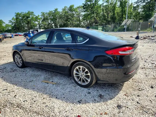 3FA6P0LUXKR189785 2019 FORD FUSION - Image 2