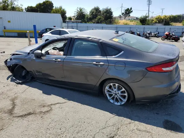 3FA6P0LUXKR209050 2019 FORD FUSION - Image 2