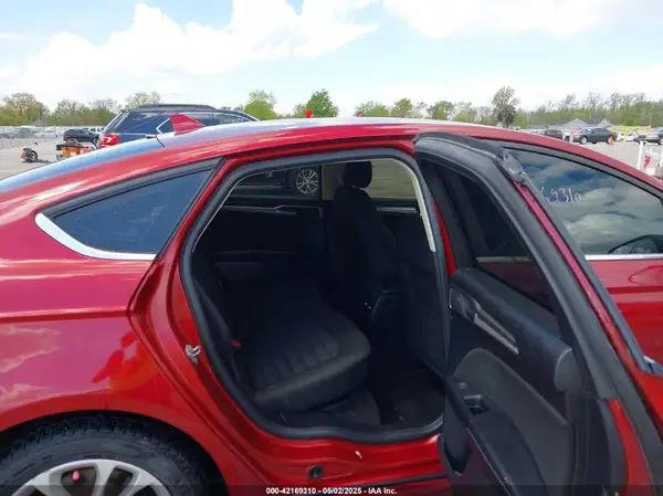3FA6P0LUXKR222137 2019 FORD FUSION - Image 8