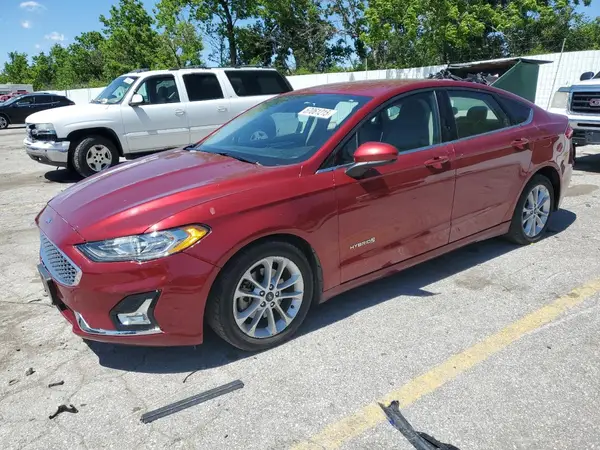 3FA6P0LUXKR225135 2019 FORD FUSION - Image 1