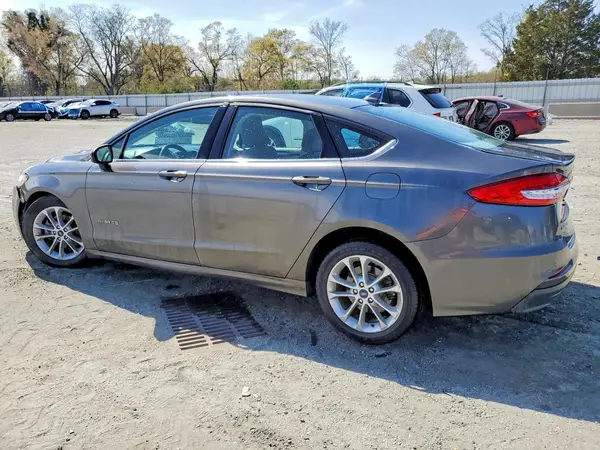 3FA6P0LUXKR226723 2019 FORD FUSION - Image 2