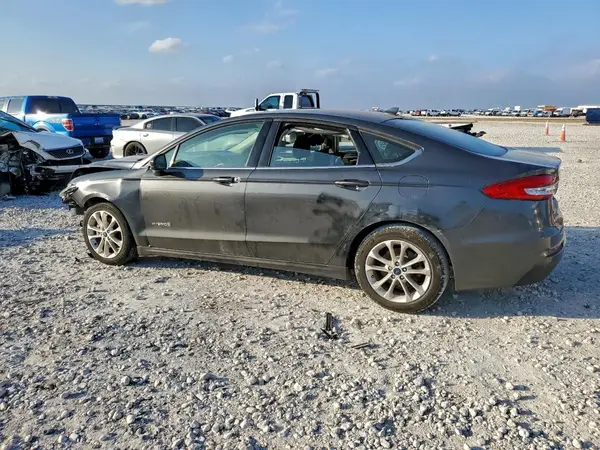3FA6P0LUXKR256398 2019 FORD FUSION - Image 2