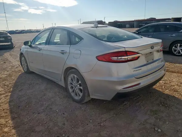 3FA6P0LUXKR256613 2019 FORD FUSION - Image 2