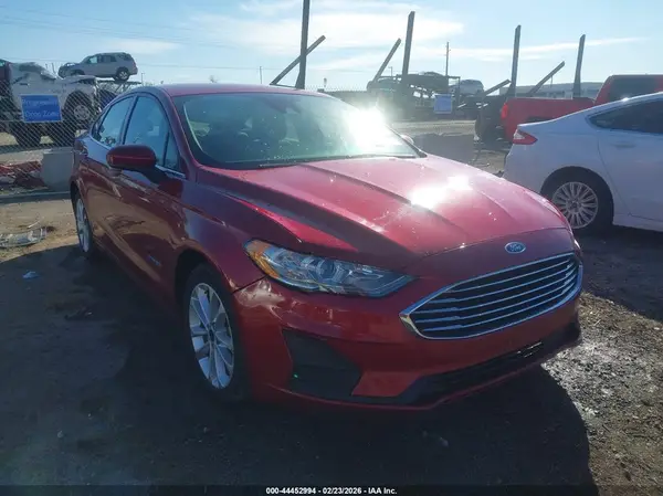 3FA6P0LUXKR263061 2019 FORD FUSION - Image 1
