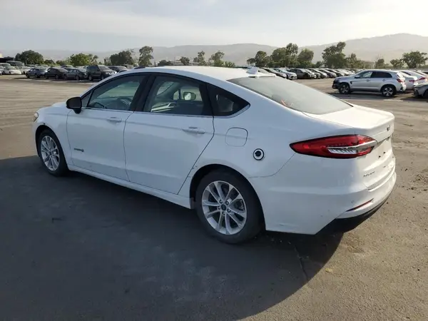 3FA6P0LUXKR263965 2019 FORD FUSION - Image 2