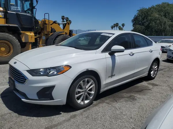 3FA6P0LUXKR263982 2019 FORD FUSION - Image 1