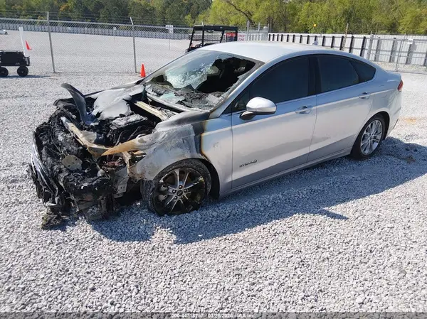3FA6P0LUXKR274139 2019 FORD FUSION - Image 2