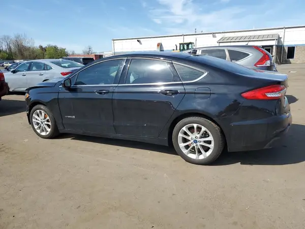 3FA6P0LUXKR274464 2019 FORD FUSION - Image 2