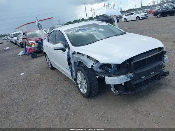 3FA6P0LUXKR274724 2019 FORD FUSION - Image 1