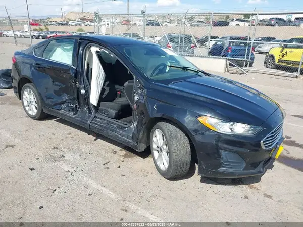 3FA6P0LUXKR284606 2019 FORD FUSION - Image 1
