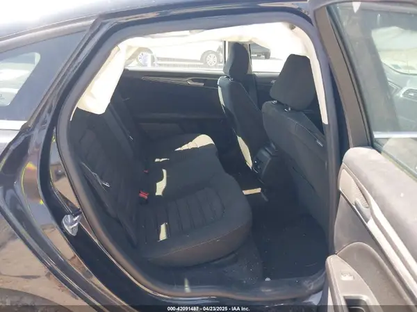 3FA6P0LUXLR105191 2020 FORD FUSION - Image 8
