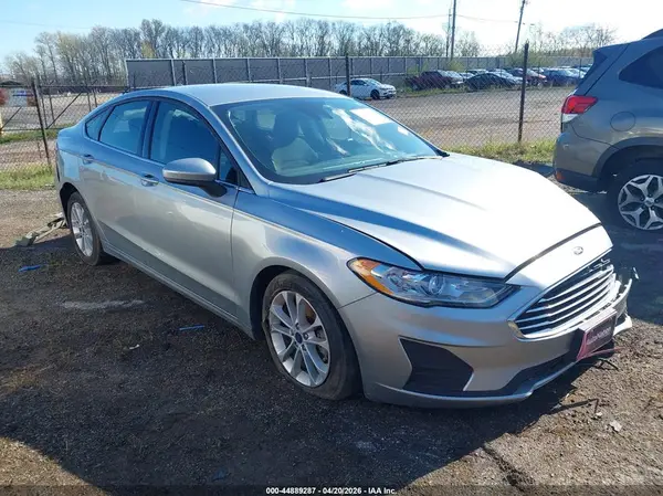 3FA6P0LUXLR123657 2020 FORD FUSION - Image 1