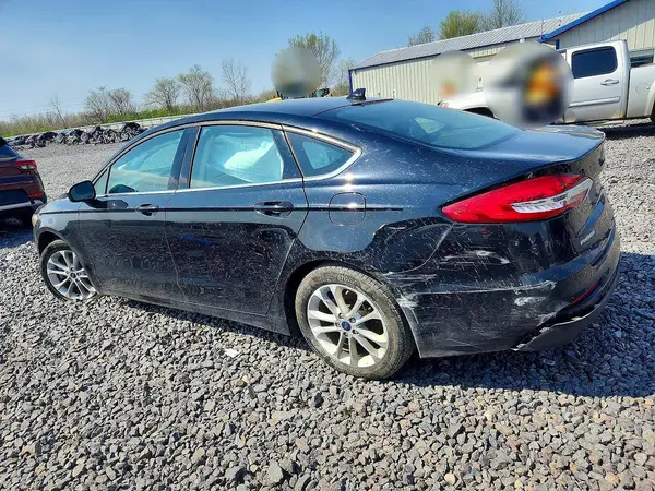 3FA6P0LUXLR219725 2020 FORD FUSION - Image 2