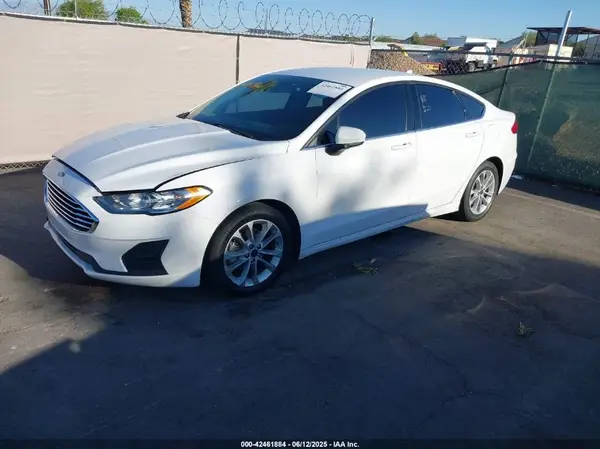 3FA6P0LUXLR230725 2020 FORD FUSION - Image 2