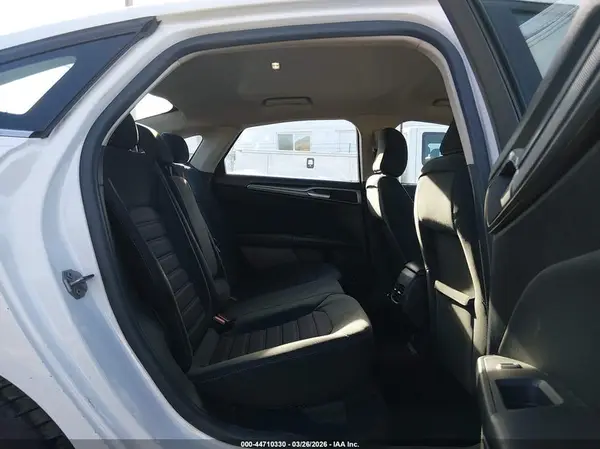 3FA6P0LUXLR234337 2020 FORD FUSION - Image 8