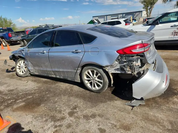 3FA6P0LUXLR236945 2020 FORD FUSION - Image 2