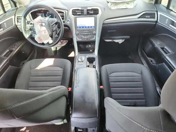 3FA6P0LUXLR236945 2020 FORD FUSION - Image 8