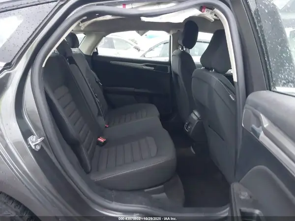 3FA6P0LUXLR250747 2020 FORD FUSION - Image 8