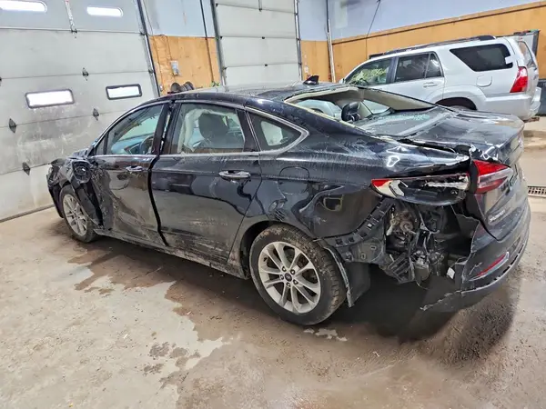 3FA6P0MU0KR130758 2019 FORD FUSION - Image 2