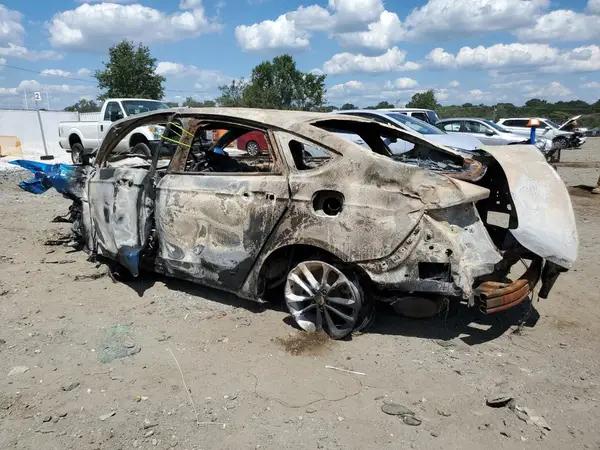3FA6P0MU0KR203997 2019 FORD FUSION - Image 2