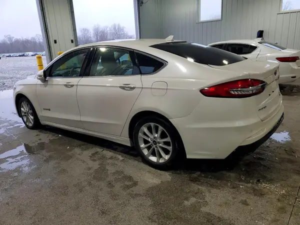3FA6P0MU0KR212781 2019 FORD FUSION - Image 2