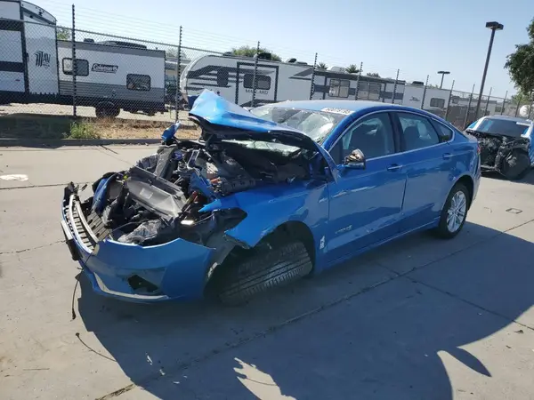 3FA6P0MU0KR221223 2019 FORD FUSION - Image 1