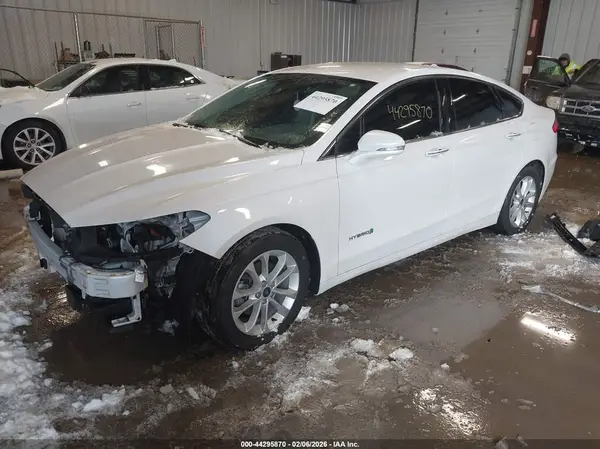3FA6P0MU0KR264153 2019 FORD FUSION - Image 2