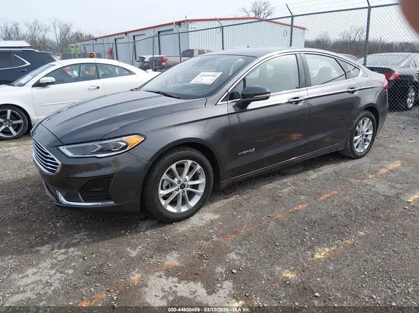 3FA6P0MU0KR282197 2019 FORD FUSION - Image 2