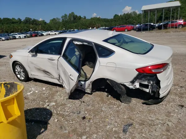 3FA6P0MU0LR105165 2020 FORD FUSION - Image 2