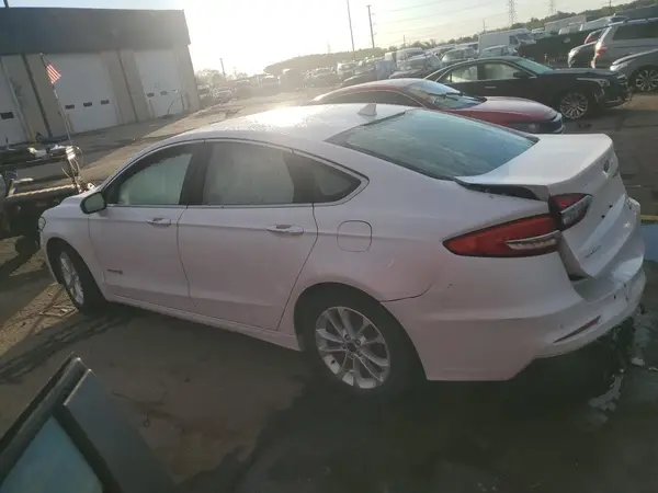 3FA6P0MU1KR167334 2019 FORD FUSION - Image 2