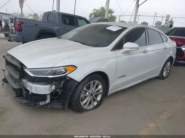 3FA6P0MU1KR174607 2019 FORD FUSION - Image 2