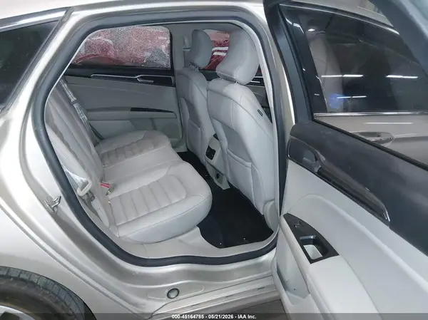 3FA6P0MU1KR235499 2019 FORD FUSION - Image 8