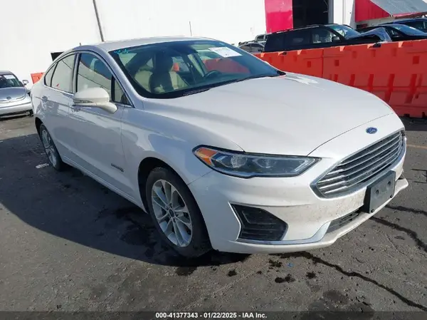 3FA6P0MU1KR257325 2019 FORD FUSION - Image 1