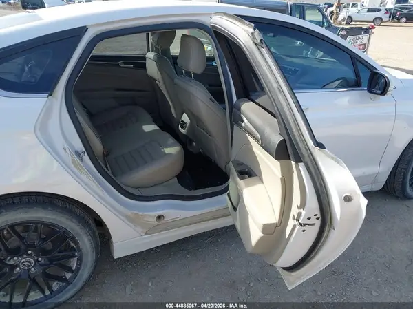 3FA6P0MU1LR265636 2020 FORD FUSION - Image 8