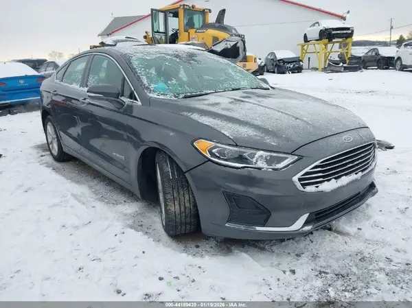 3FA6P0MU2KR192839 2019 FORD FUSION - Image 1