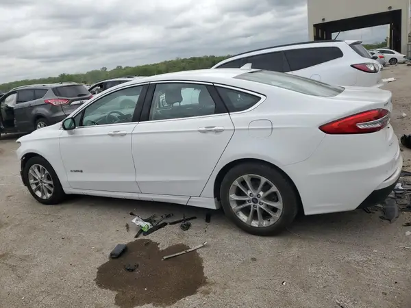 3FA6P0MU2KR235897 2019 FORD FUSION - Image 2