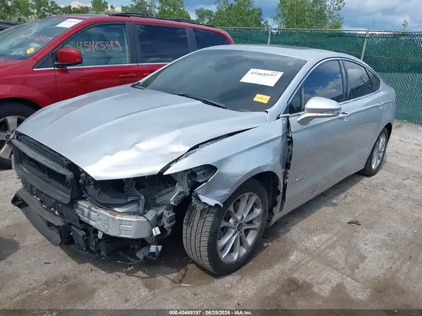 3FA6P0MU2KR262470 2019 FORD FUSION - Image 2