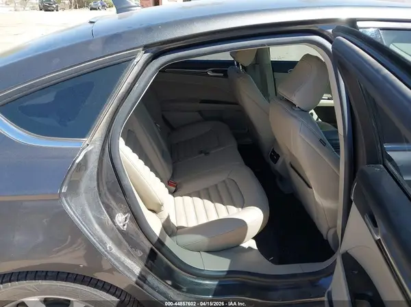 3FA6P0MU2LR264642 2020 FORD FUSION - Image 8
