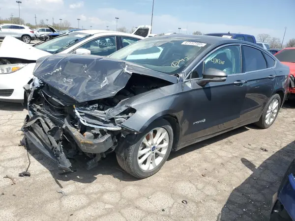 3FA6P0MU3KR131144 2019 FORD FUSION - Image 1