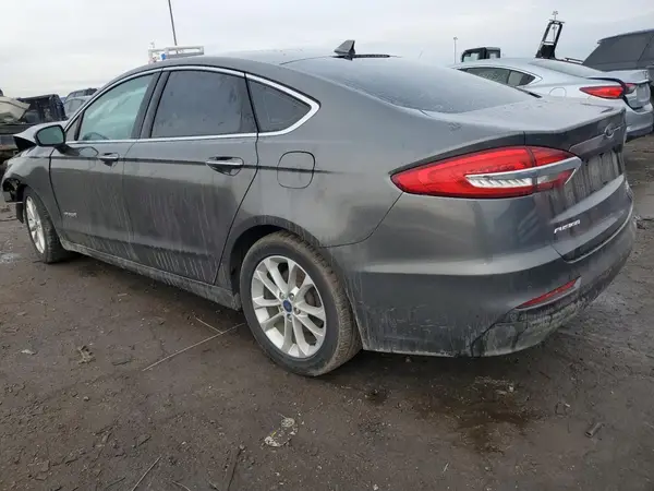 3FA6P0MU3KR131144 2019 FORD FUSION - Image 2