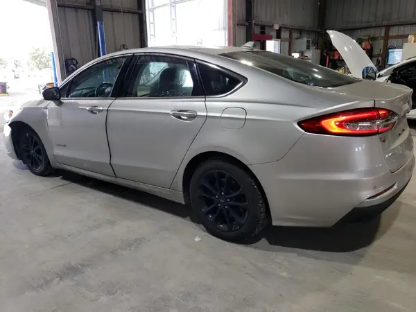 3FA6P0MU3KR139602 2019 FORD FUSION - Image 2