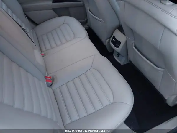 3FA6P0MU3KR168422 2019 FORD FUSION - Image 8