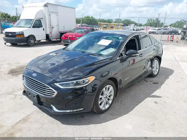 3FA6P0MU3KR192283 2019 FORD FUSION - Image 2