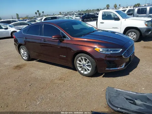 3FA6P0MU3KR220115 2019 FORD FUSION - Image 1