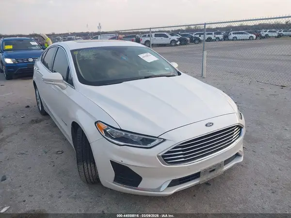 3FA6P0MU3KR221703 2019 FORD FUSION - Image 1