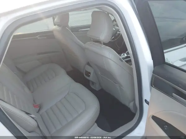 3FA6P0MU3KR221703 2019 FORD FUSION - Image 8