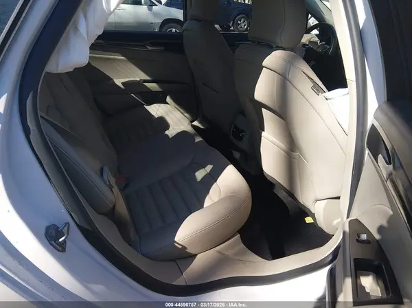 3FA6P0MU3KR256113 2019 FORD FUSION - Image 8