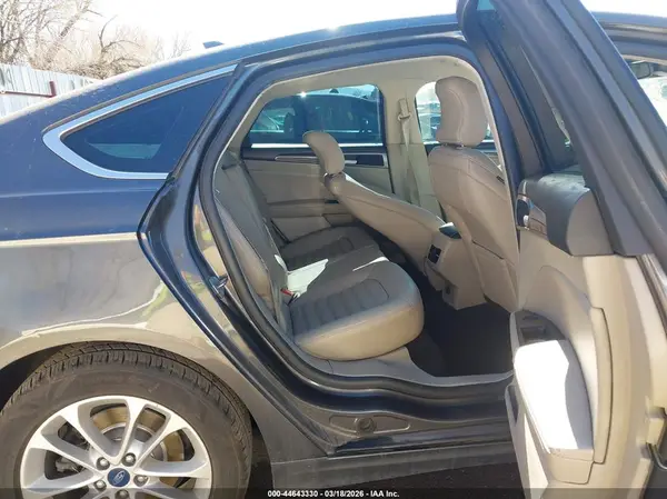 3FA6P0MU3KR262039 2019 FORD FUSION - Image 8